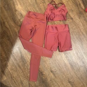 ALO Yoga Pink/Rust Activewear Set in size  small